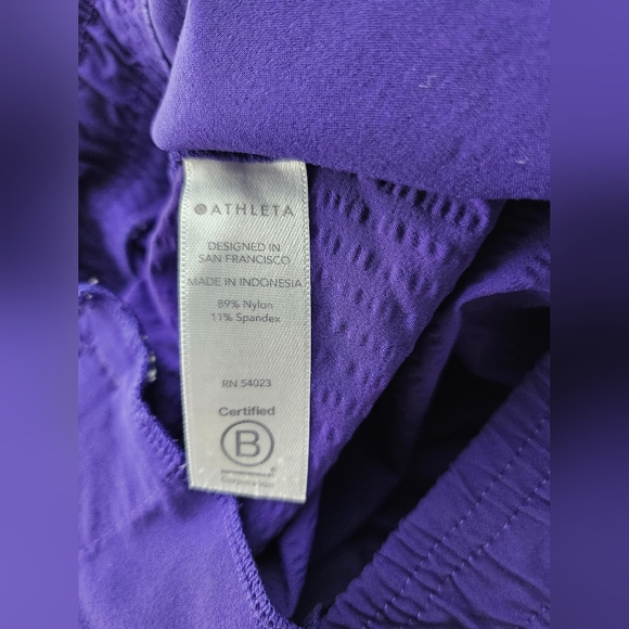 Women’s Athleta Size 4 Textured Brooklyn Short Purple Pockets - Picture 8 of 10